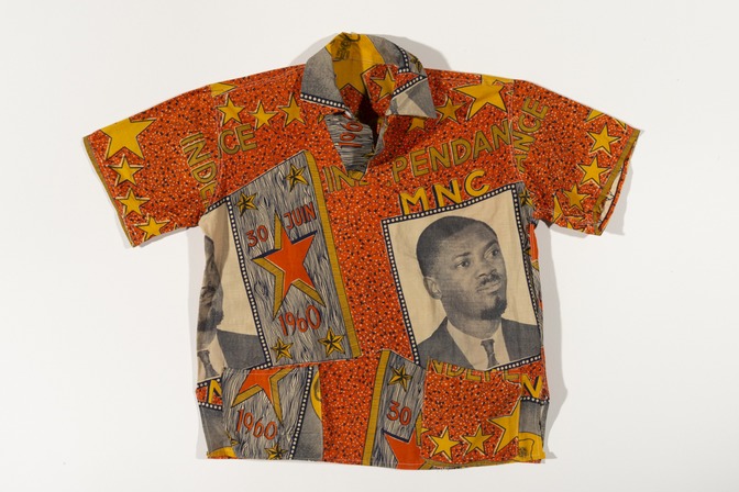 Chemise appartenant à France Allard. Son père l’a reçu de Lumumba lui-même, en 1960