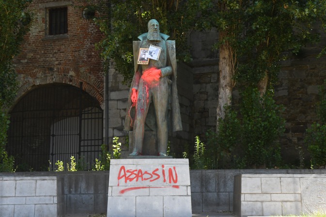 Statue de Léopold II, Mons - Taguée en juin 2020